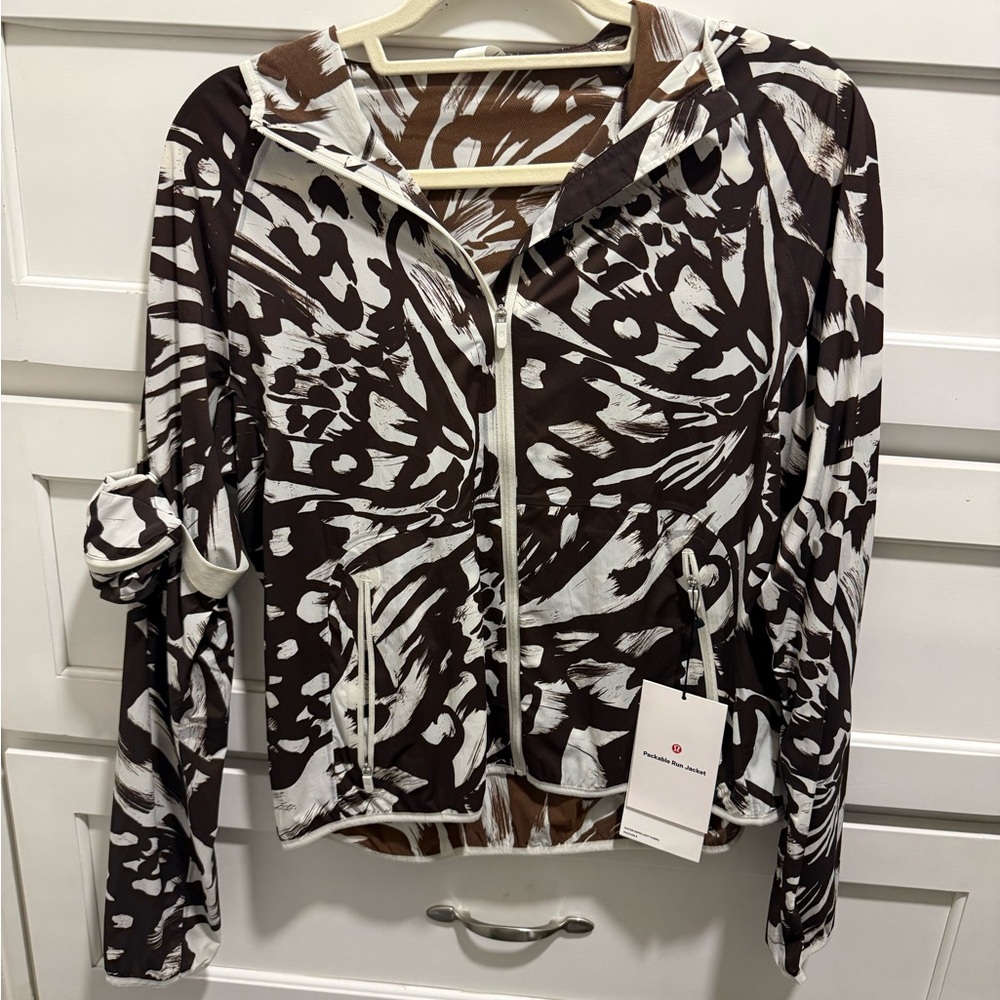 Lululemon Running Jacket - Picture 3 of 4